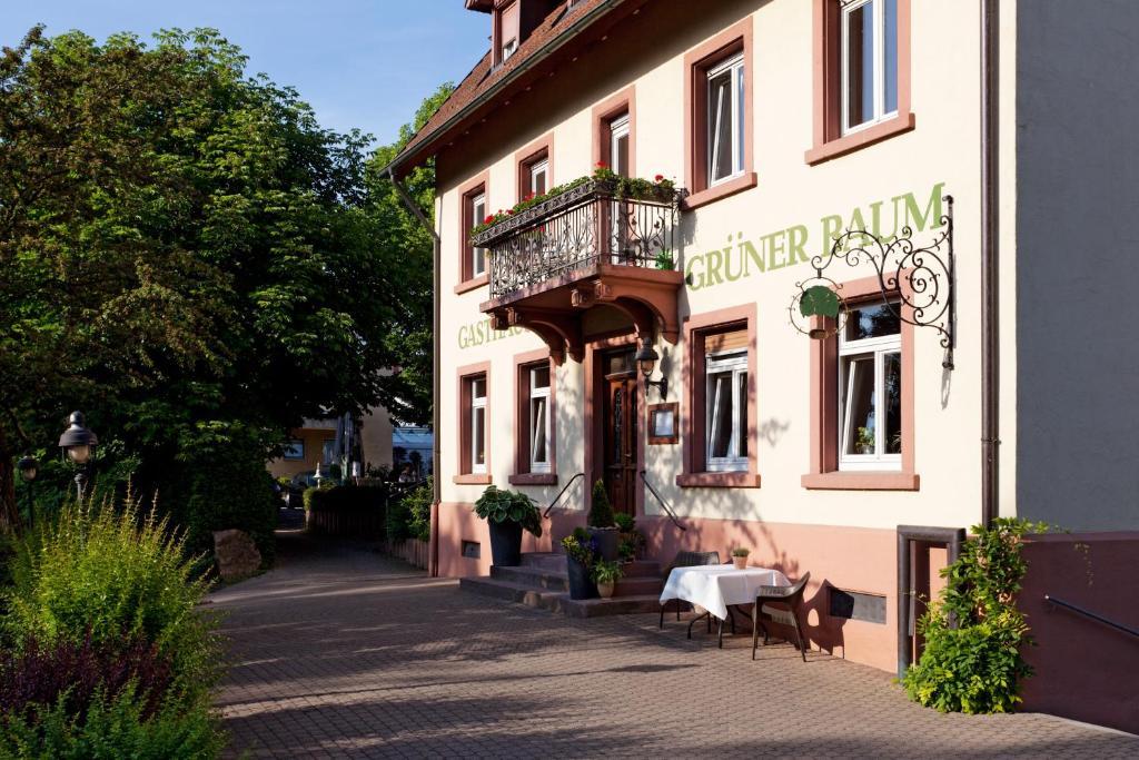Hotel & Restaurant Gruner Baum Merzhausen Freiburg im Breisgau Exterior photo